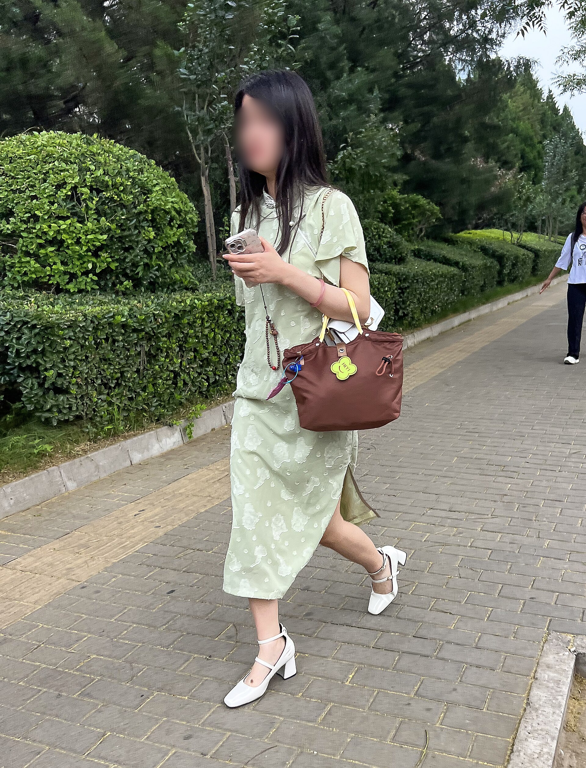Emerald Straight Gown — silk qipao