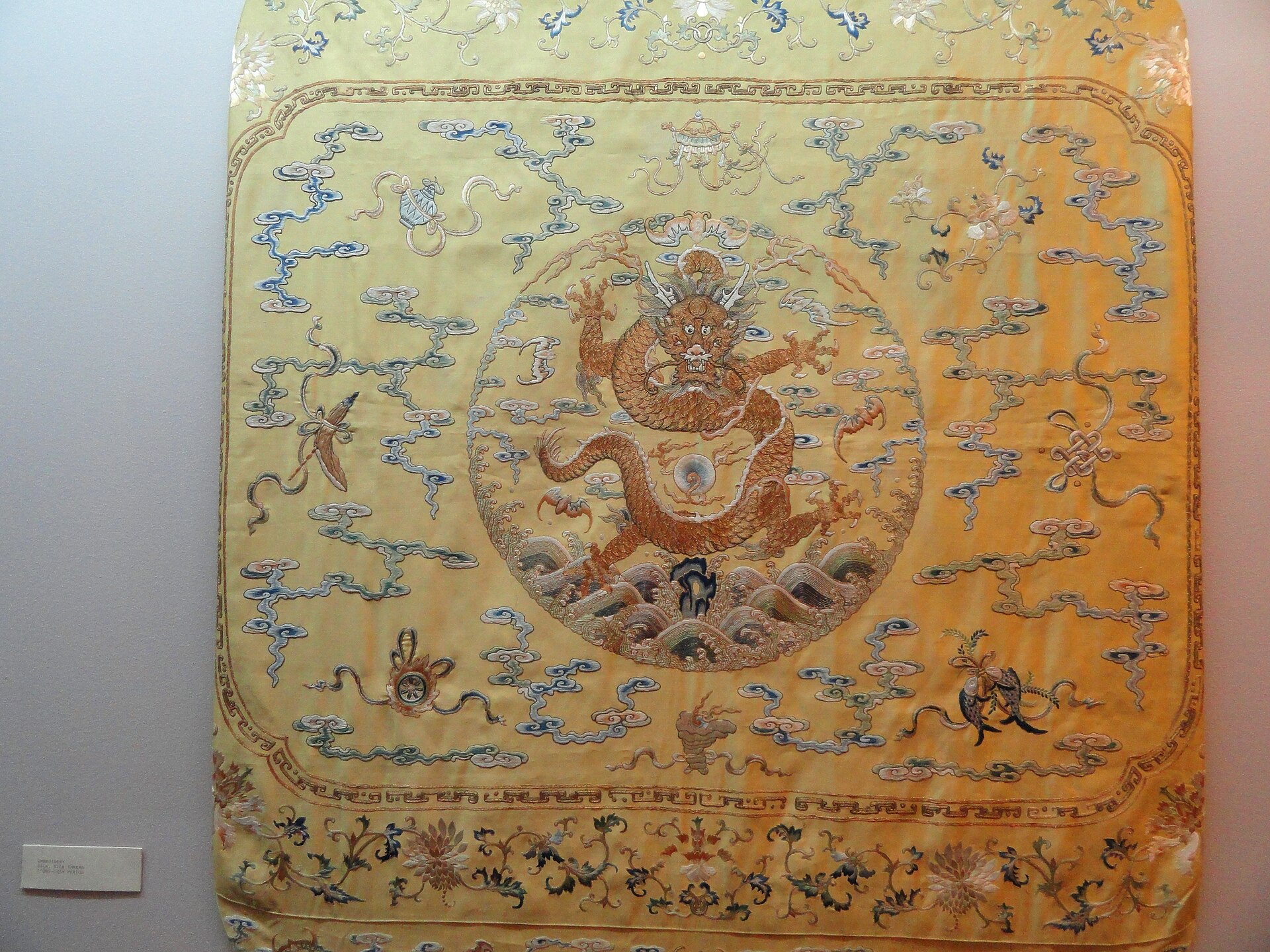 Silk embroidery, Qing court period — QI MODA gallery